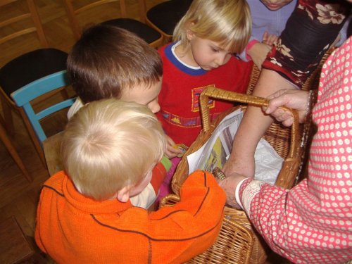 Klub dobré pohody - Babičky čtou z babičky a pečení perníčků - 11.12.2008